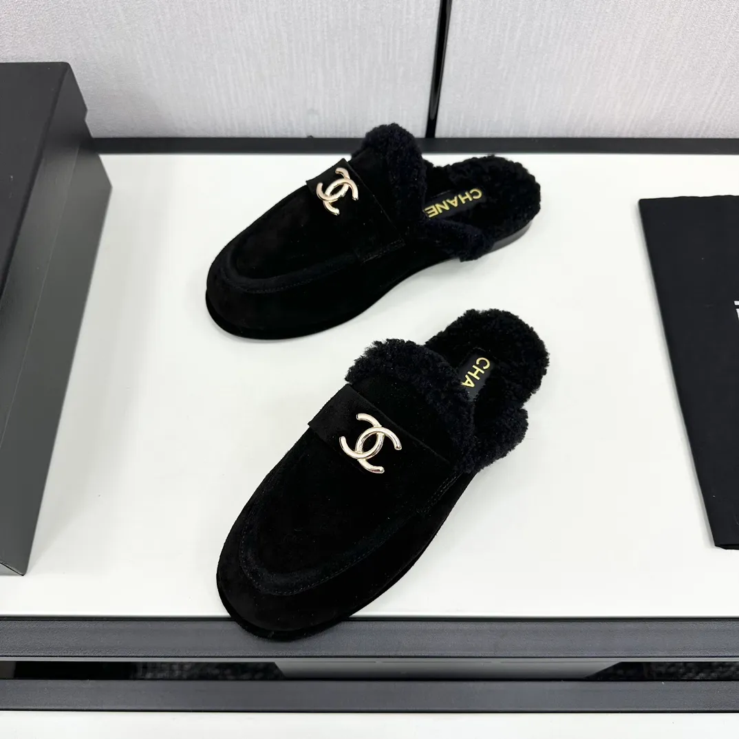 👟👟Ex-factory price 600👟👟Chanel 24K new furry loafers and Teddy furry shoes for autumn and winter. Very comfortable. Maillard brown is still very suitable for autumn and winter~ Suede upper, fur lining integrated, leather outsole Size: 35-39, other sizes are customized